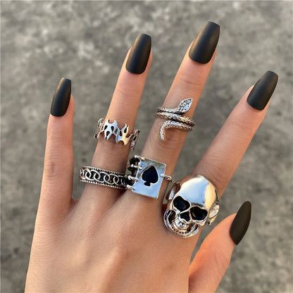 Vintage Gothic Heart Rings Set For Women Men Punk Playing Card Spades Geometric Hollow Butterfly Ring Retro Finger Ring Jewelry